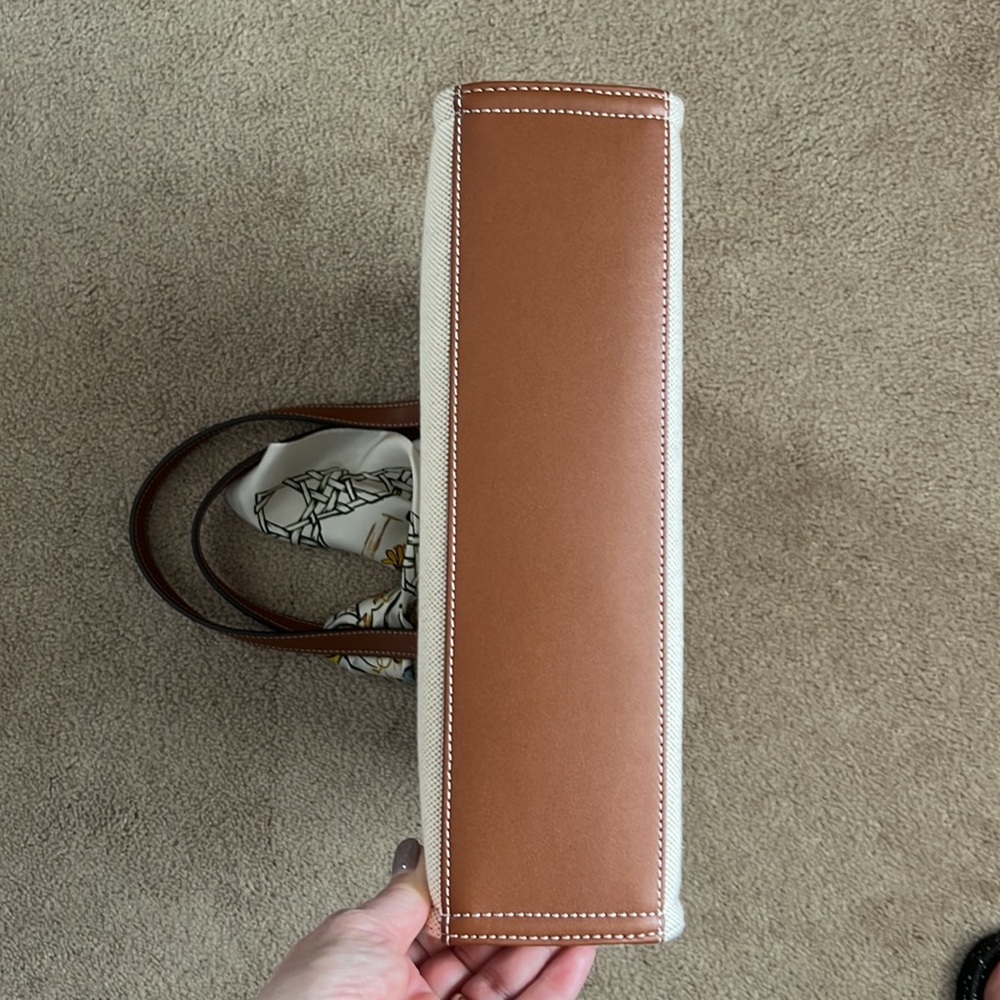 Tory Burch - Picture 3 of 7